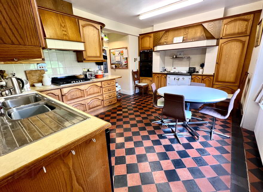 Hinton House, 1 Clooney Park West, Limavady Road, L'Derry, BT47 6LA