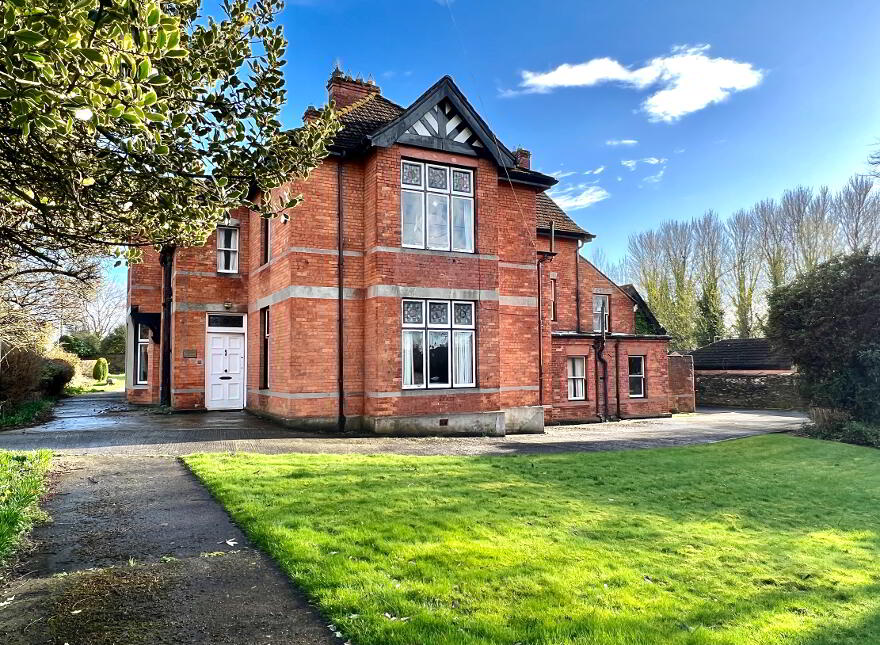 Hinton House, 1 Clooney Park West, Limavady Road, L'Derry, BT47 6LA