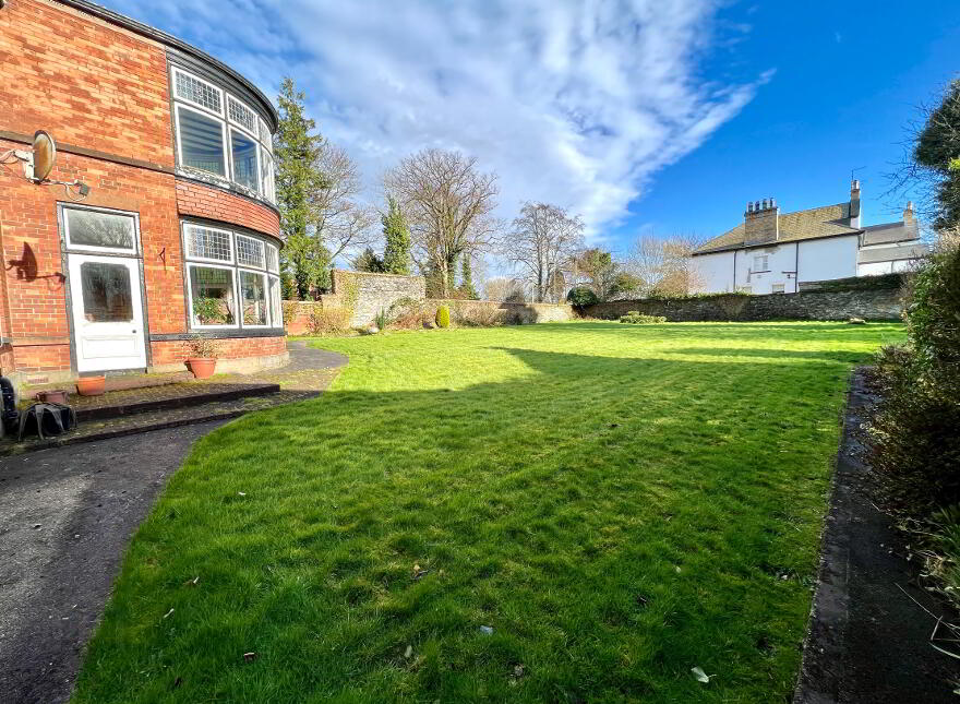 Hinton House, 1 Clooney Park West, Limavady Road, L'Derry, BT47 6LA