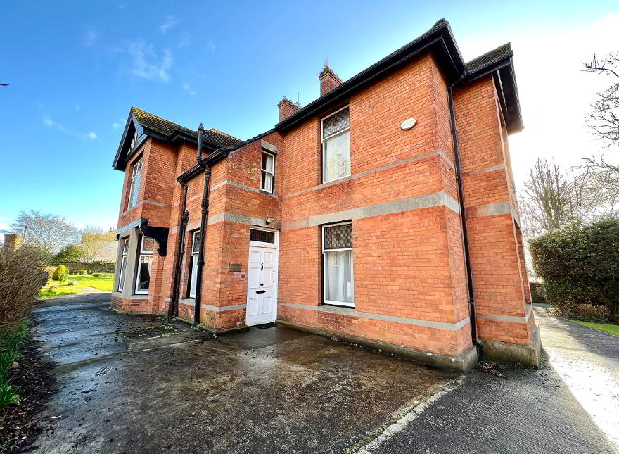 Hinton House, 1 Clooney Park West, Limavady Road, L'Derry, BT47 6LA