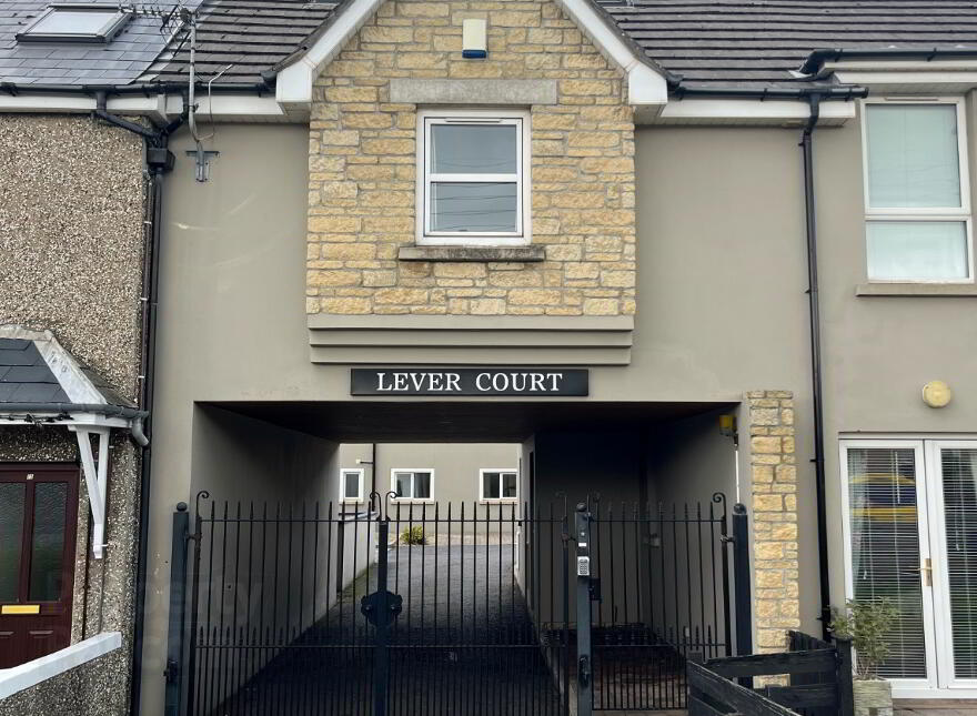 7 Lever Court photo