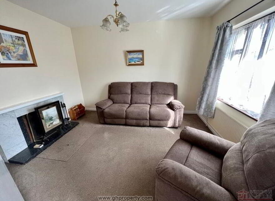 4 Marie Mount Grove, Church Street, Ballinamore, N41CX81