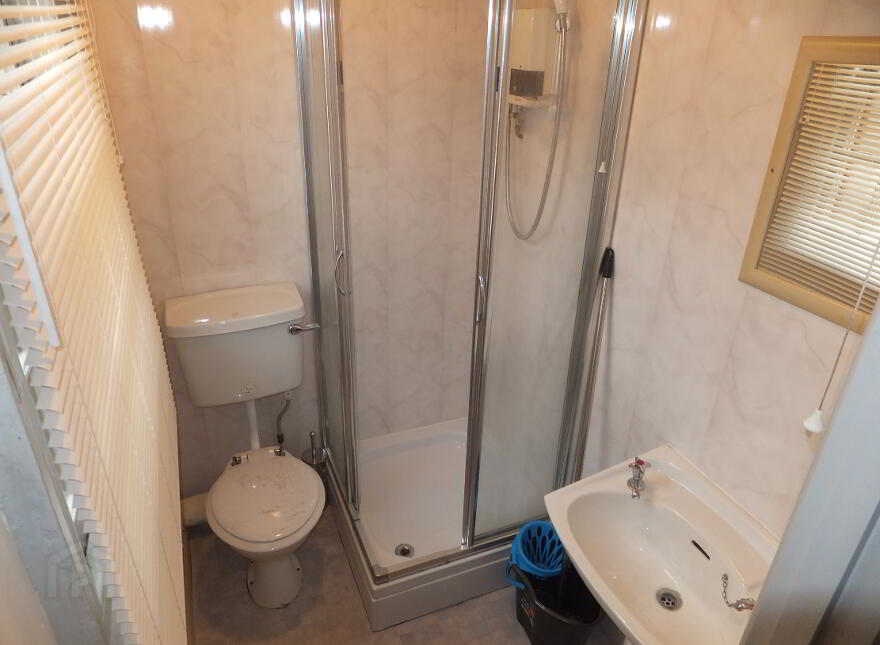 Flat 3, 70 University Street, Belfast, BT7 1HB