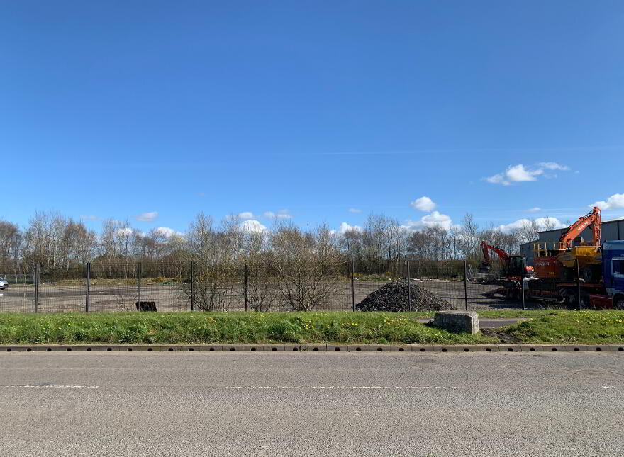 Secure Commercial Yard, Creagh Industrial Park, Toomebridge, BT41 3UF