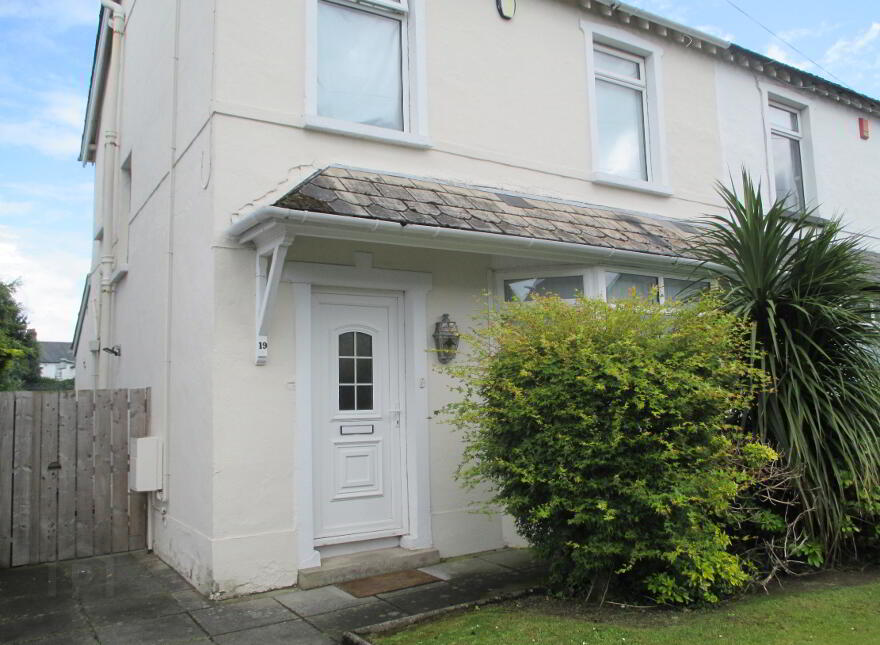 Clonlee Drive, Newtownards ROAD, Belfast, BT4 3DA photo