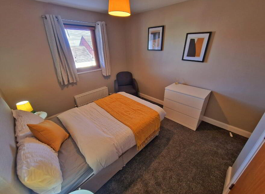 2 Bed Apt For Rent, 3c Heathlodge Square, Belfast, BT13 3WG