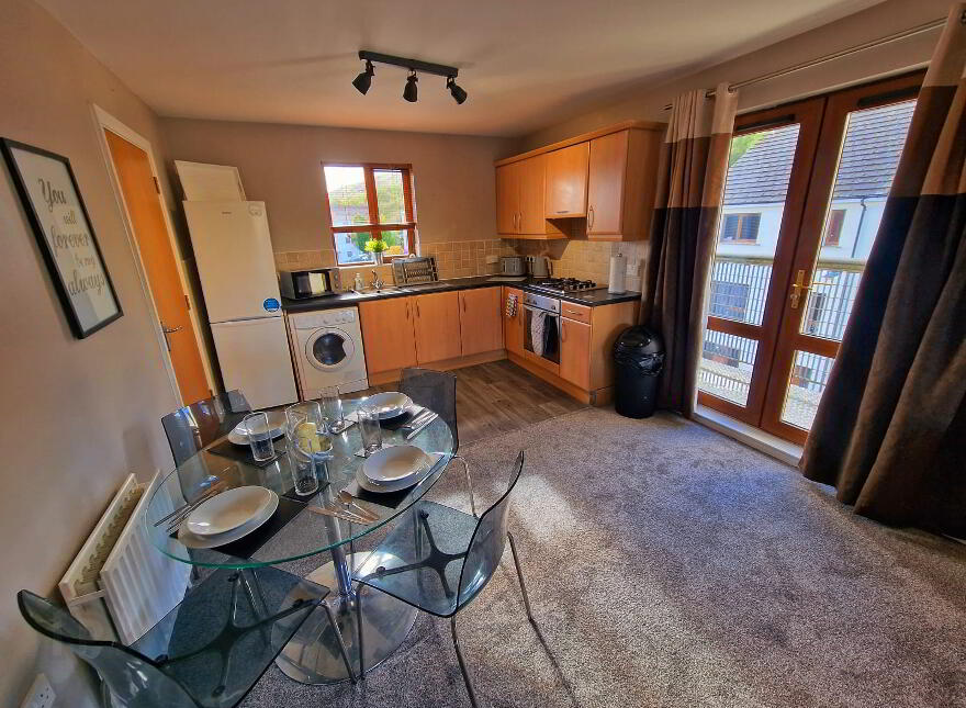 2 Bed Apt For Rent, 3c Heathlodge Square, Belfast, BT13 3WG