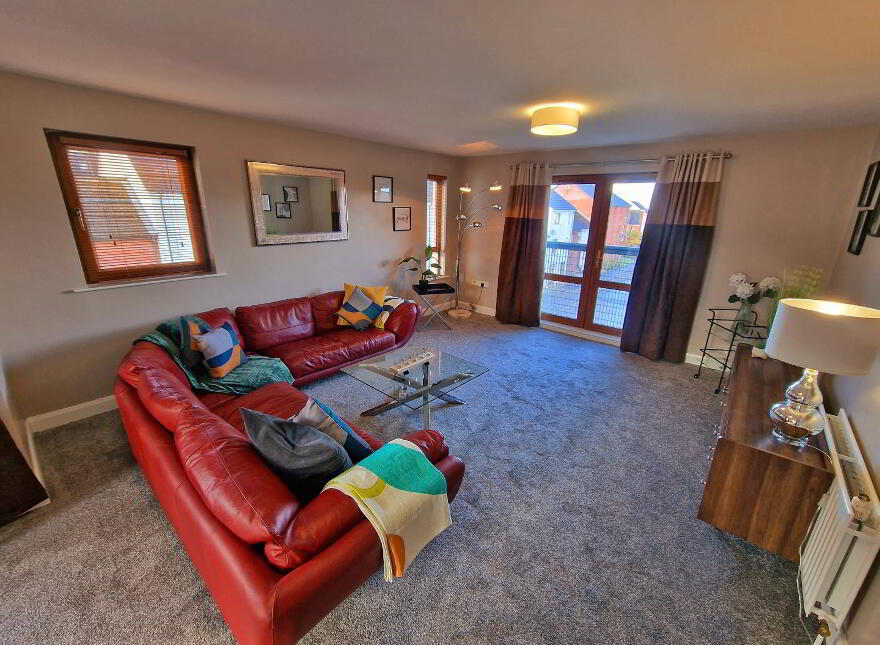 2 Bed Apt For Rent, 3c Heathlodge Square, Belfast, BT13 3WG