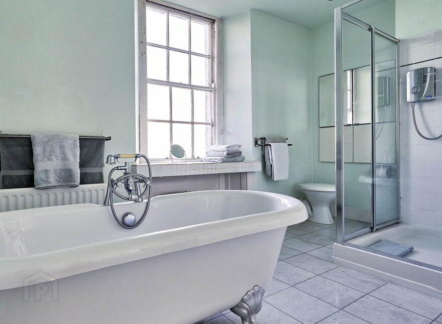 'Rosebank House', 8 Millisle Road, Donaghadee, BT21 0HY