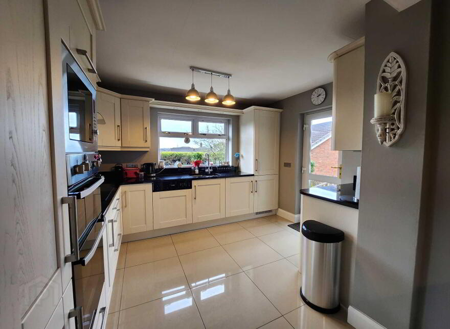 19 Carrickburn Road, Carrickfergus, BT38 7ND