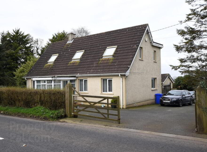 A House With FPP For Large Extension/ Annex, 75 Lurgan Road, Glenavy;, Crumlin, BT29 4QE photo