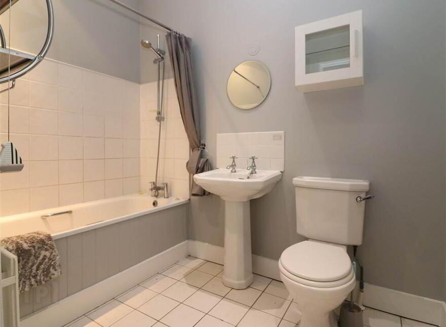 39 Lisburn Square, Lisburn, BT28 1TS