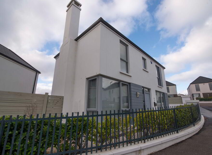 2 Nursery Mews (holiday Let), Portstewart, BT55 7NT