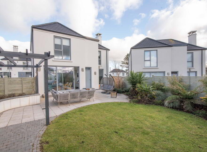 2 Nursery Mews (holiday Let), Portstewart, BT55 7NT