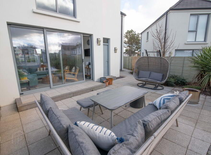 2 Nursery Mews (holiday Let), Portstewart, BT55 7NT