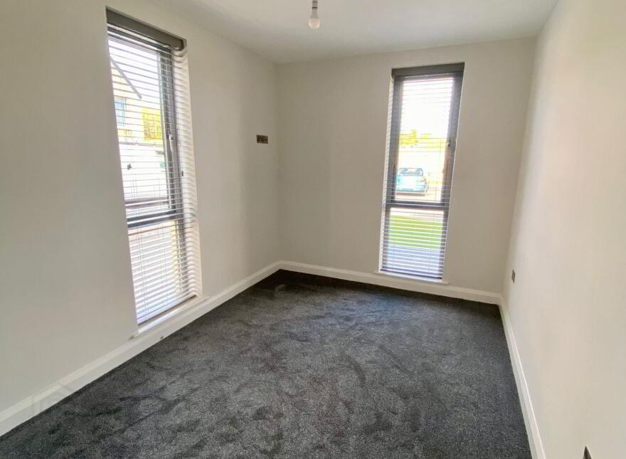 4, Lakeside Mews, Coleraine, BT52 2FP