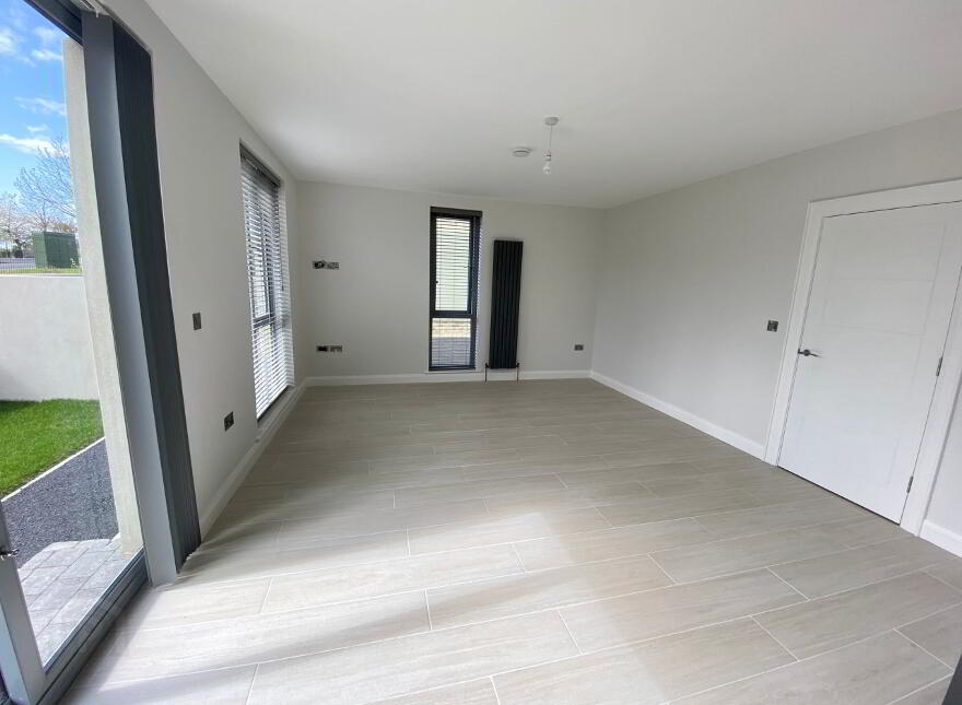 4, Lakeside Mews, Coleraine, BT52 2FP