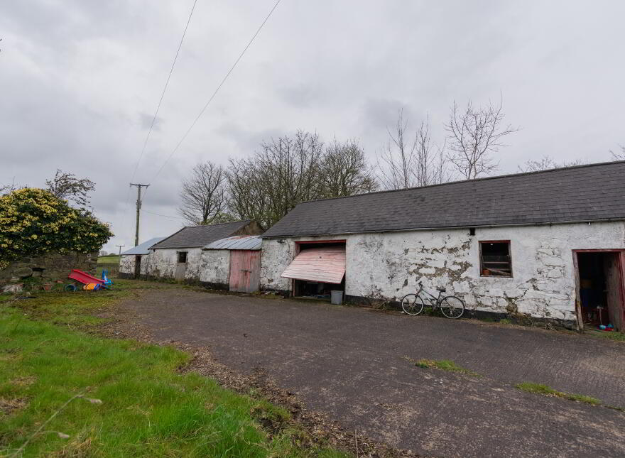 30 Loughloughan Road, Broughshane, Ballymena, BT43 7HZ