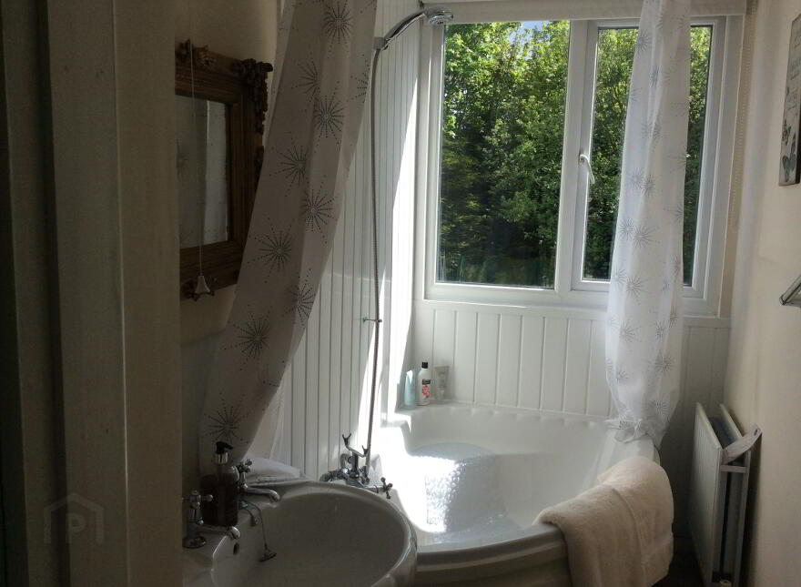16A Whitehouse Road, Derry, BT48 0NE