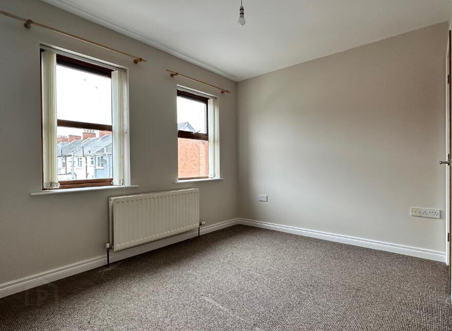 21 Oakdene Drive, Belfast, BT4 1LD