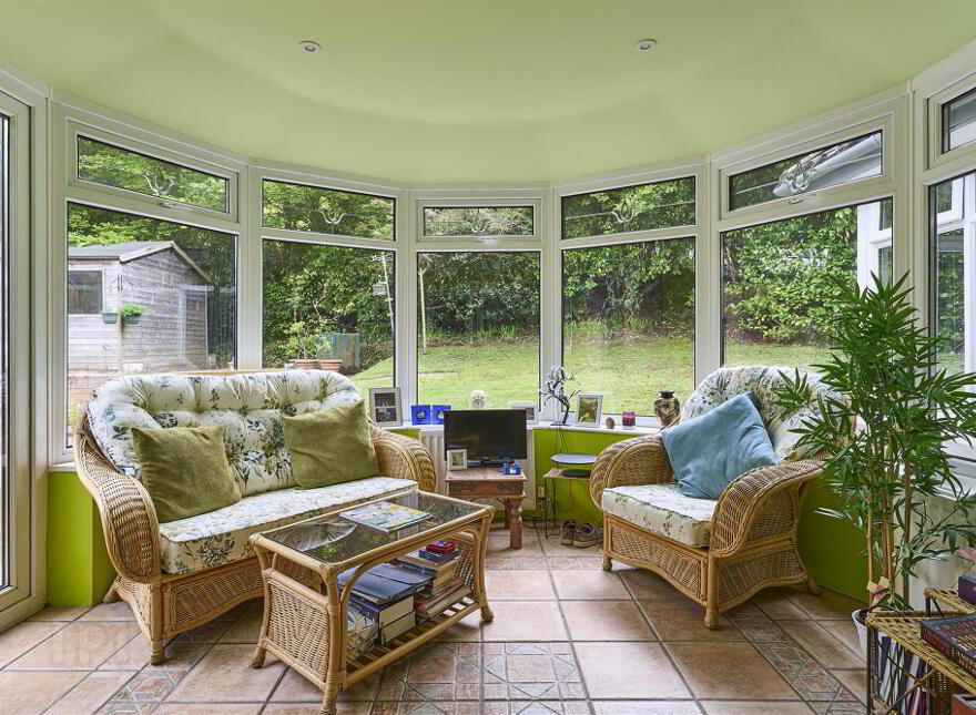 3 Woodlands Avenue, Off Bangor Road, Holywood, BT18 0ER