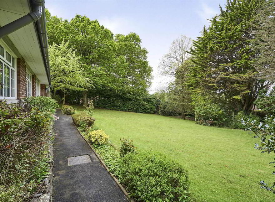 3 Woodlands Avenue, Off Bangor Road, Holywood, BT18 0ER
