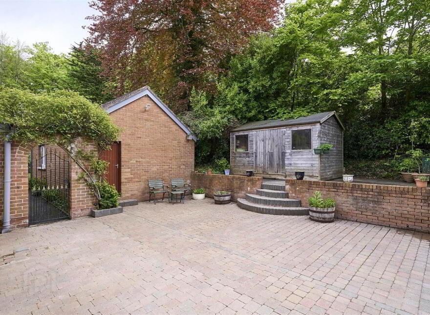 3 Woodlands Avenue, Off Bangor Road, Holywood, BT18 0ER