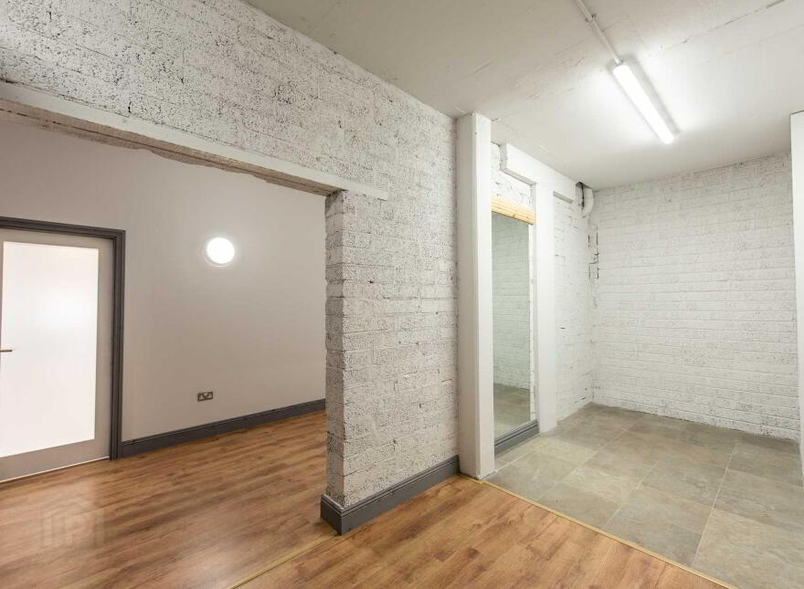 Unit 1, Knocknagow, North Quay, Carrick-On-Suir, A00B000