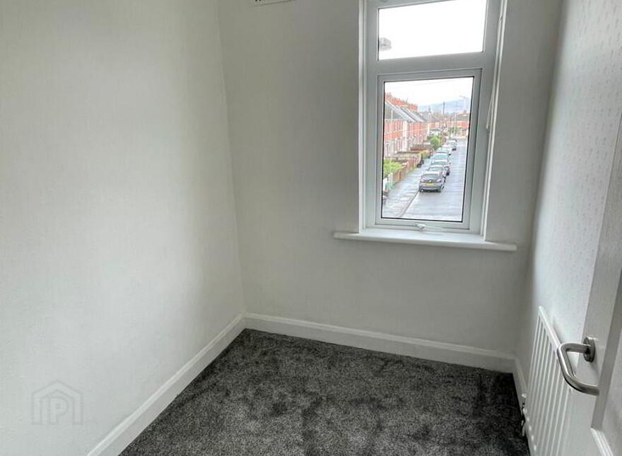 81 Strandburn Drive, Sydenham, Belfast, BT4 1NB