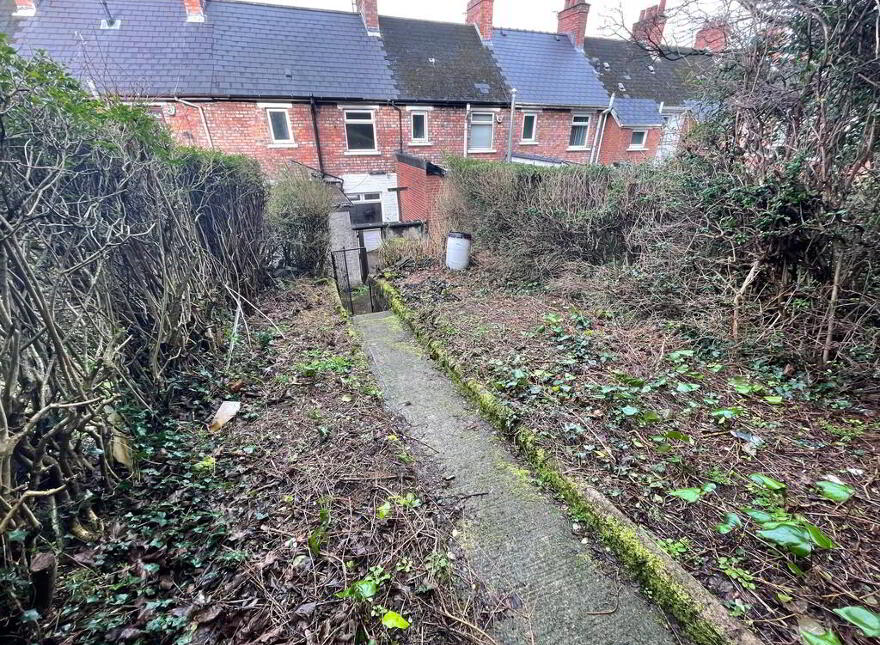 81 Strandburn Drive, Sydenham, Belfast, BT4 1NB