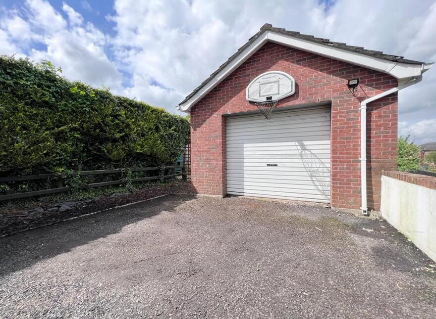 11 Grange Park, Magherafelt, BT45 5RT