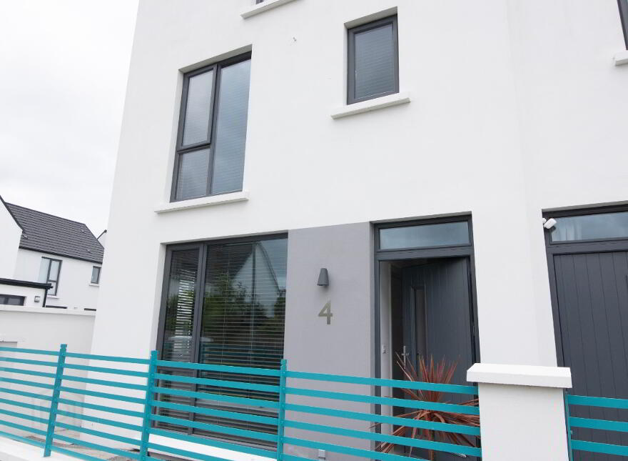 4 Hatheran Mews, Portstewart, BT55 7US