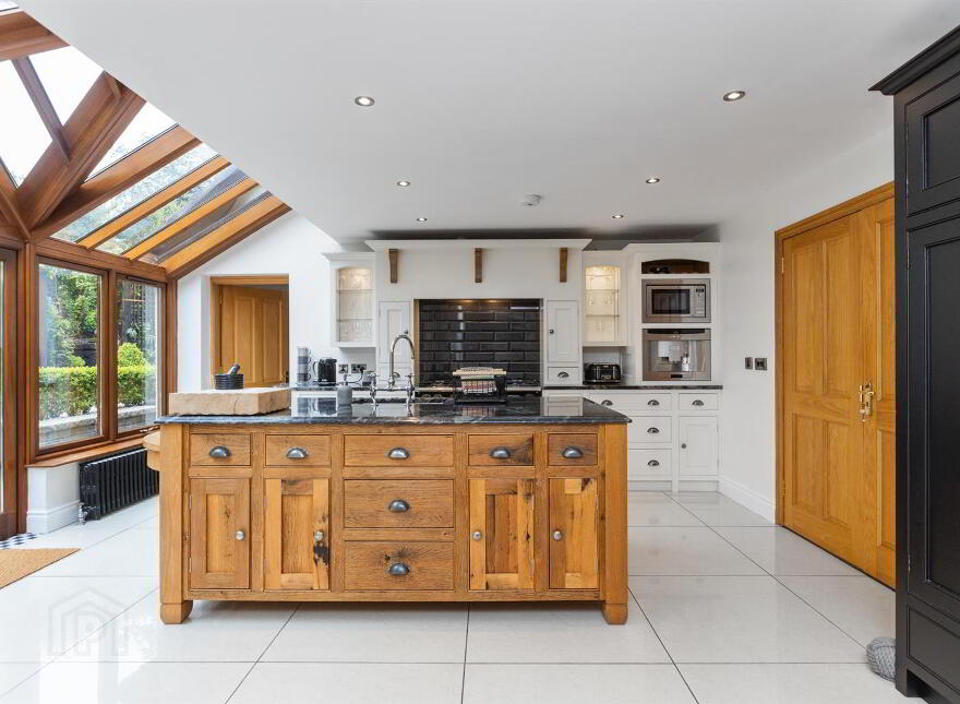 Islandhill, 66a Moss Road, Waringstown, Craigavon, BT66 7QY