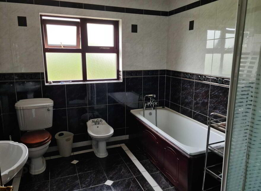 1 Pine Point, Glebe, Letterkenny, F92XWA2