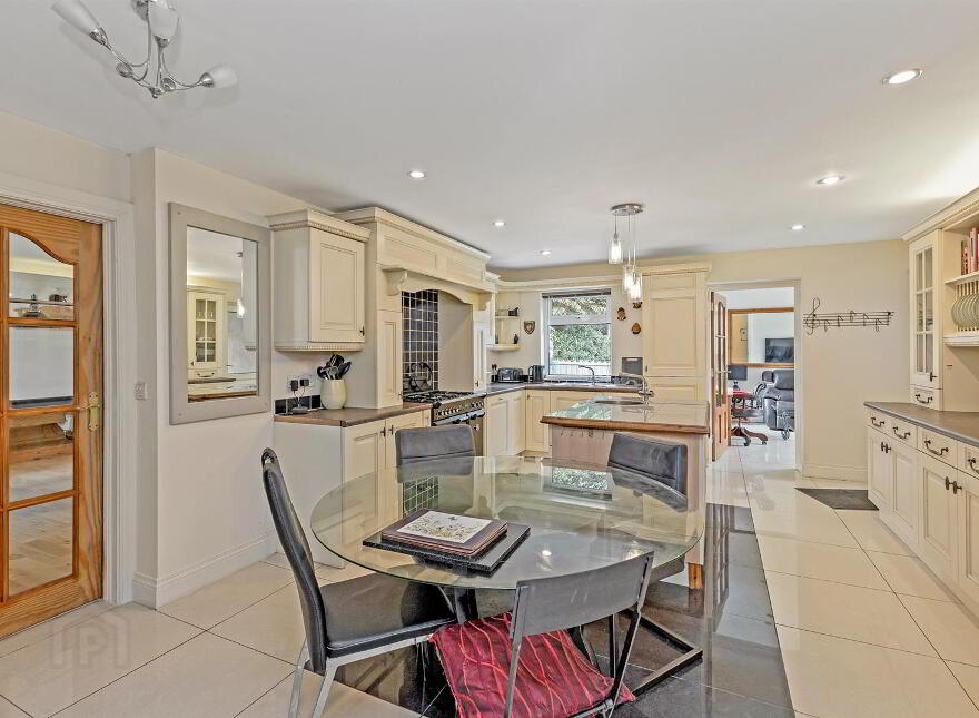 53 Hillsborough Road, Moneyreagh, BT23 6AY