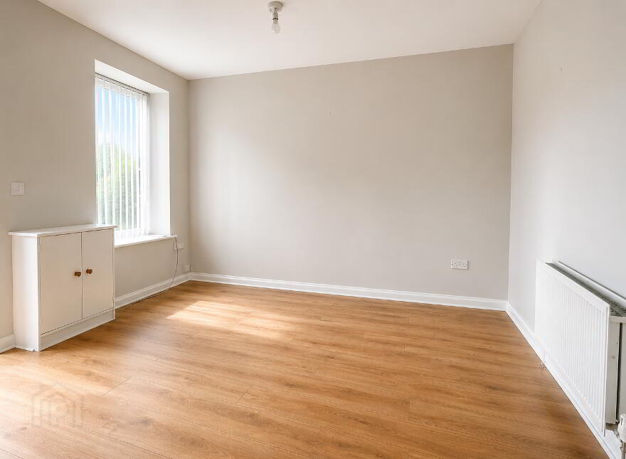 A, 81 South Street, Newtownards, BT23 4JU