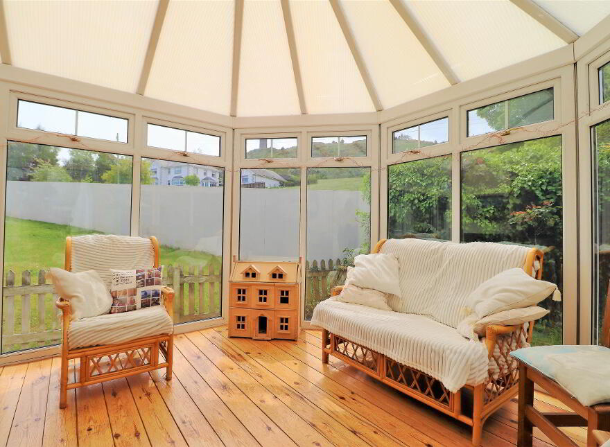 150 Scrabo Road, Newtownards, BT23 4NN