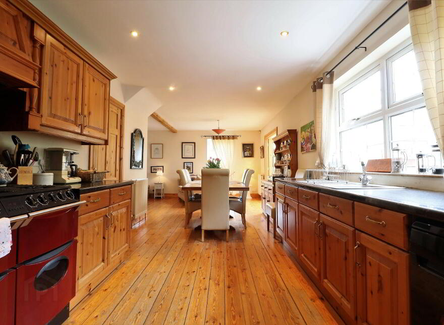 150 Scrabo Road, Newtownards, BT23 4NN