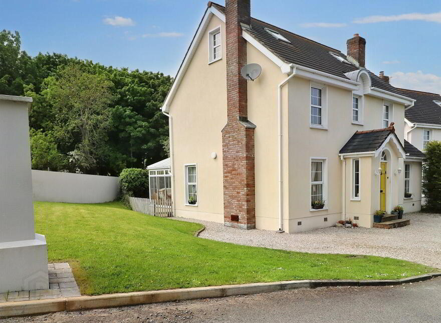 150 Scrabo Road, Newtownards, BT23 4NN