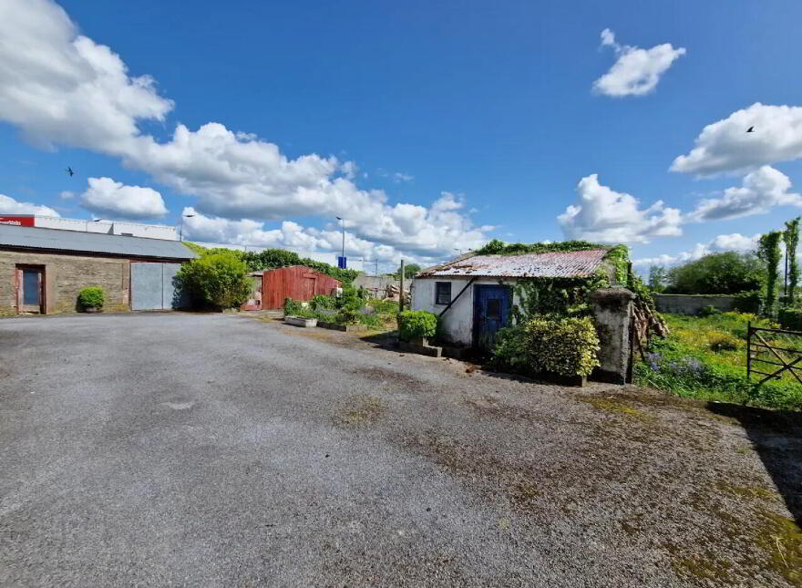 The Square, Claremorris, F12C6X8