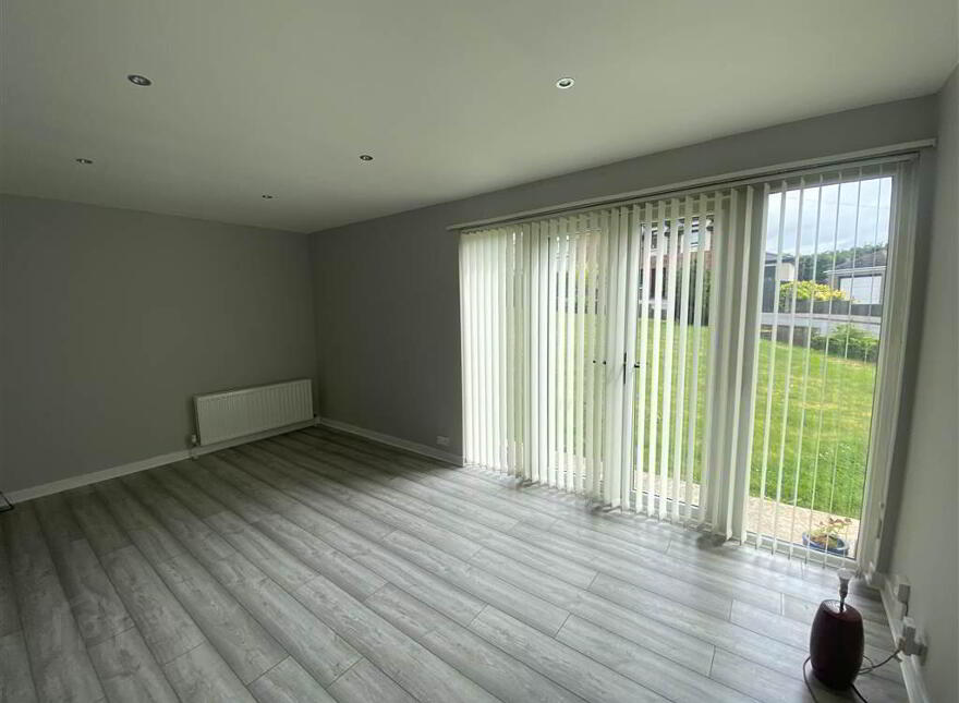 22 Cliveden Crescent, Belfast, BT8 6ND