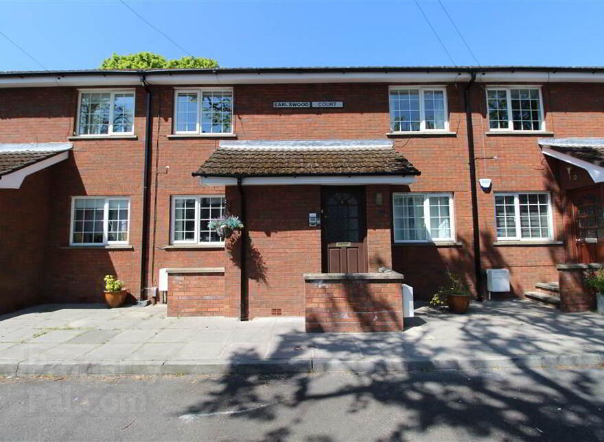 4 Earlswood Court photo