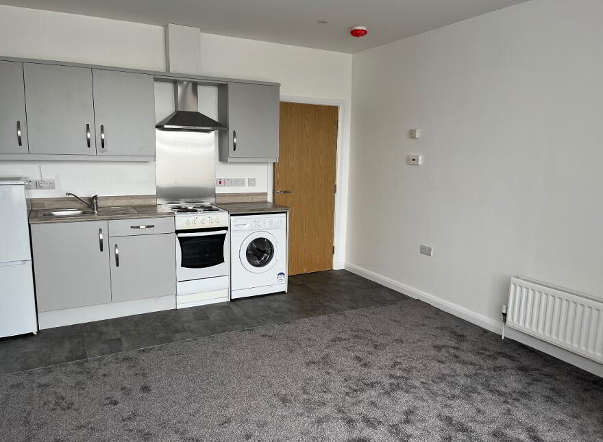 62e Eglinton Street, Portrush (long Term Let), BT56 8DY