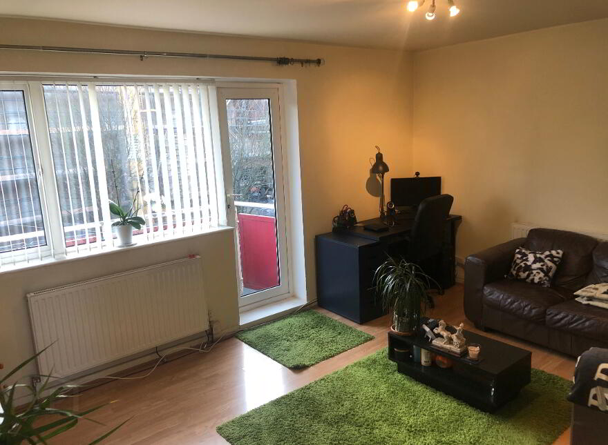 Flat 12-206 Lisburn Road, Belfast, BT9 6GD