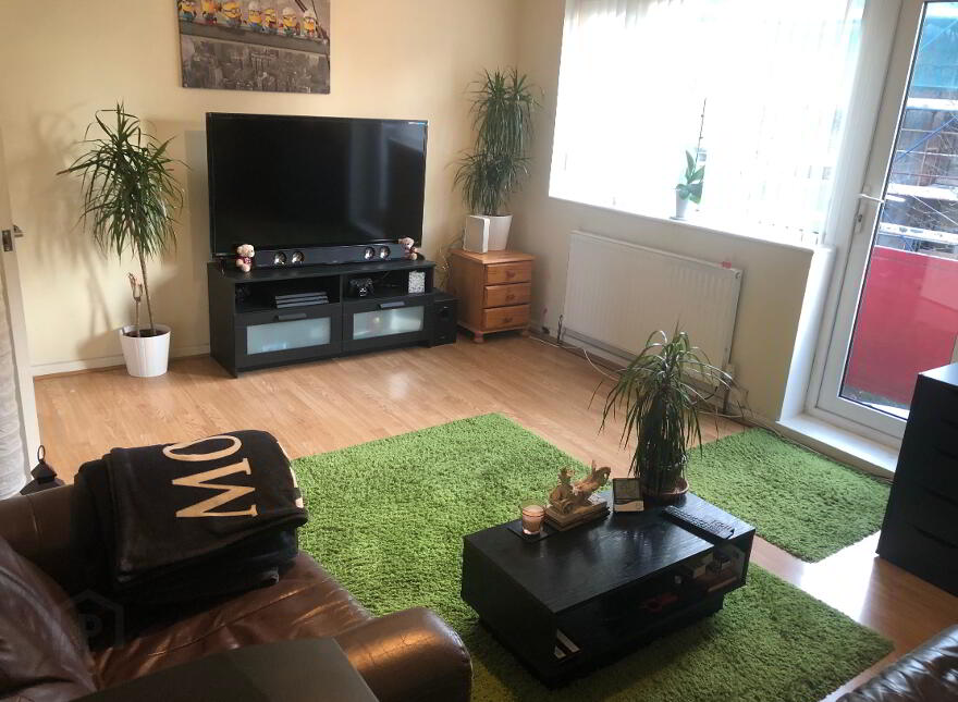 Flat 12-206 Lisburn Road, Belfast, BT9 6GD