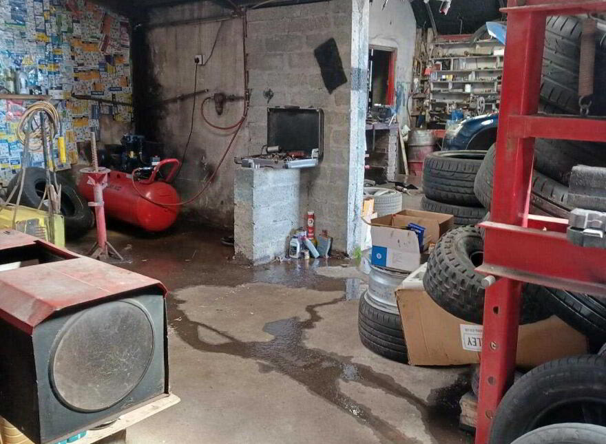 Tracey`s Garage And Shop, Brollagh Road, Garrison, Enniskillen, BT93 4AE