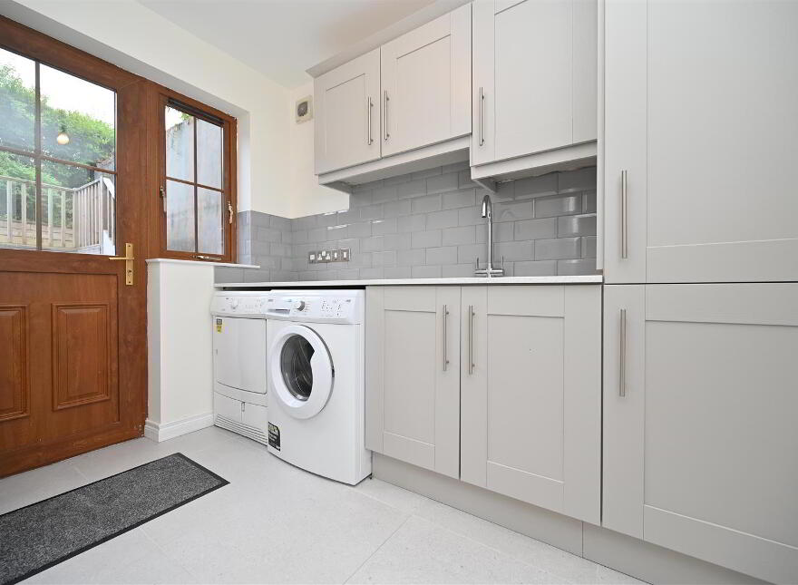 1a Knockvale Park, Belfast, BT5 6HH