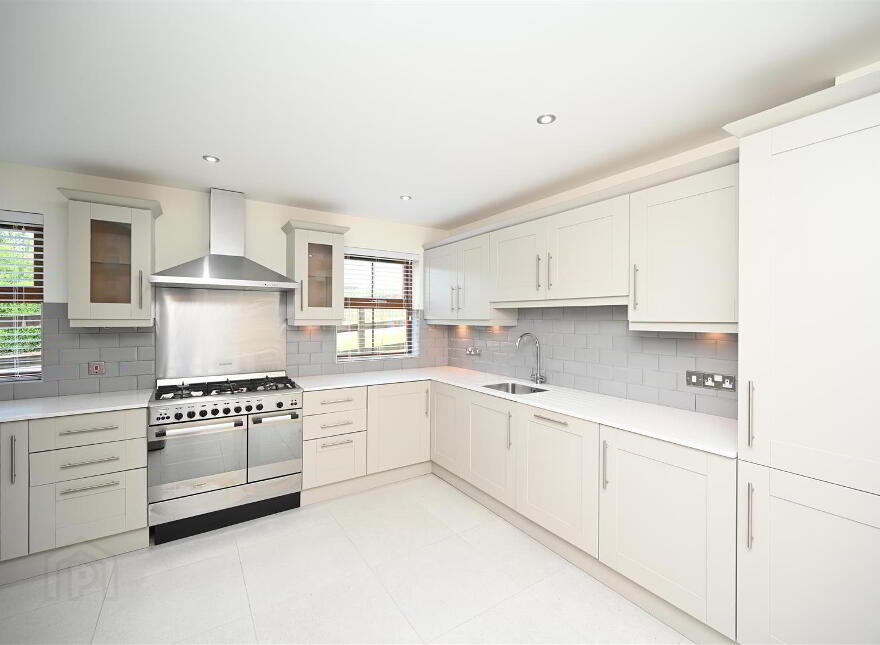 1a Knockvale Park, Belfast, BT5 6HH