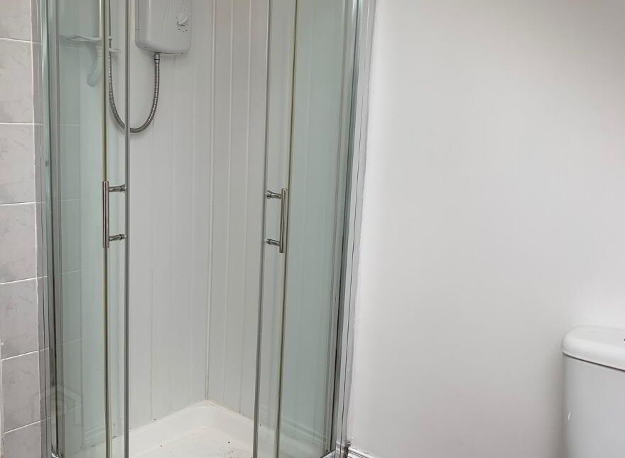 Wolseley Street, WIFI Included, Belfast, BT7 1LG