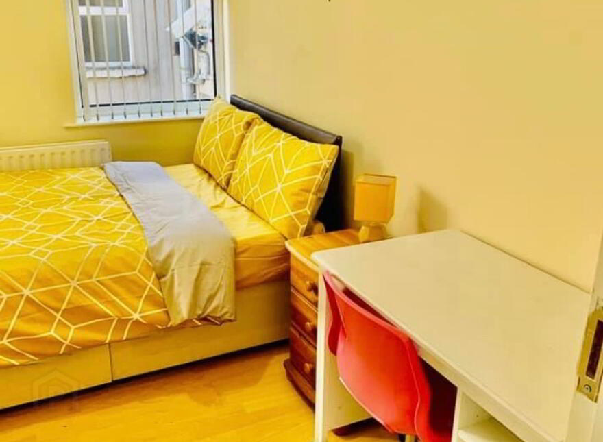 Wolseley Street, WIFI Included, Belfast, BT7 1LG